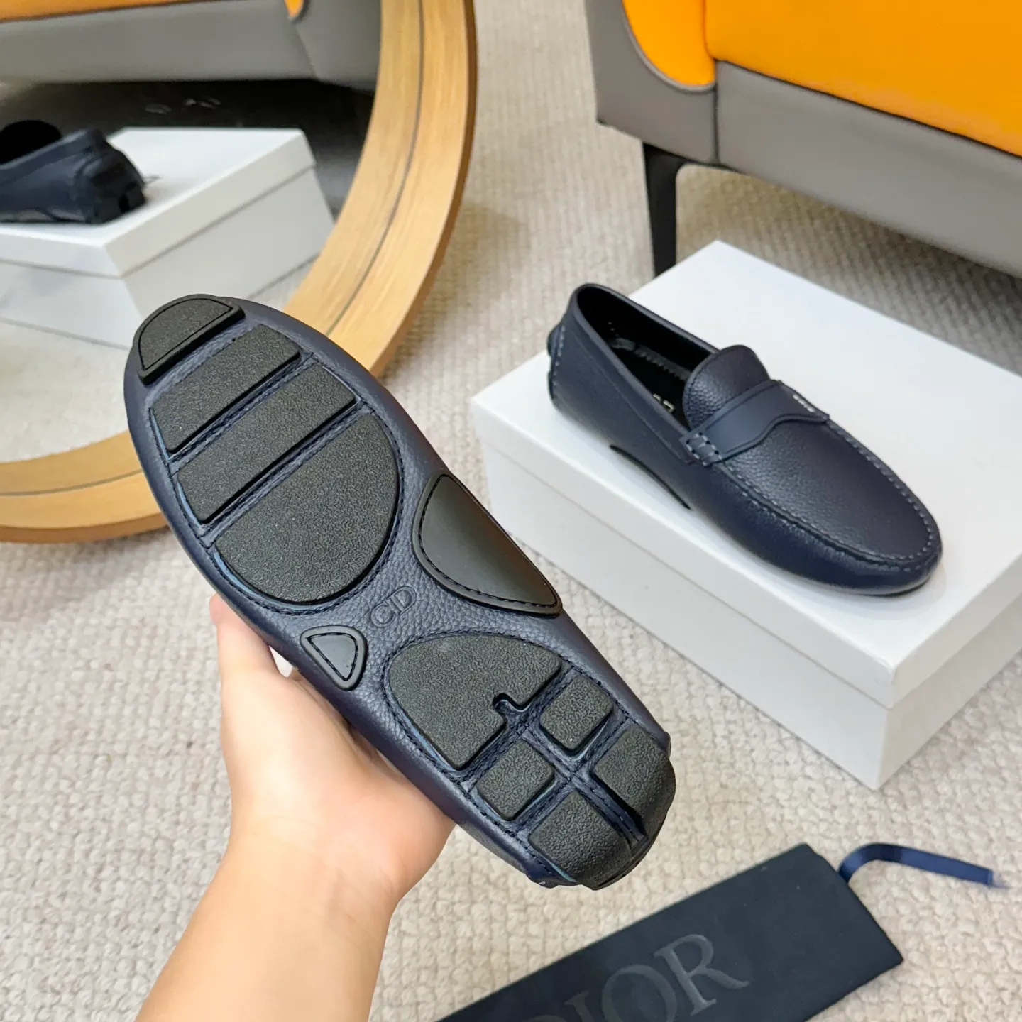 Men's clothing and shoes 💰420! (Yangli) Quality DIOR [Dior’s latest arrival] real auction hot-selling Doudou shoes 🔍DIOR) new Doudou shoes 👍Belgian designer Martin Margiela serves as Gucci shoe designer y full of charm, luxury style gentleman upper: imported cowhide, lining with spring sweat-absorbent first-layer sheepskin. Outsole Brand outsole, the last stitching on the bottom will never come off; equipped with classic Gucci exquisite hardware C D buckle💋The whole pair of shoes is fashionable and casual without losing high-end style; standard 38-46
